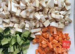 三色杏鲍菇丁的做法图解1