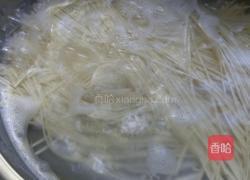 芽菜辣酱面的做法图解3