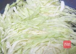 凉拌酸辣包菜的做法图解1