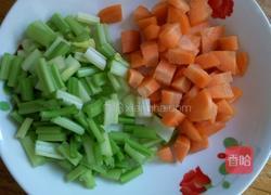 酸菜绿豆面的做法图解2