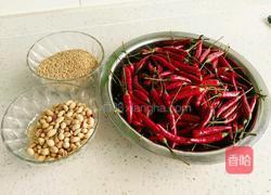 美味辣椒酱的做法图解1