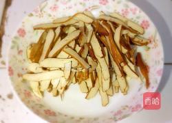 青椒茭白炒干丝的做法图解1