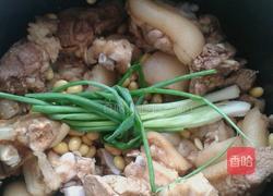电压力锅黄豆焖猪脚的做法图解3