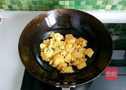 青椒火腿炒蛋的做法图解4