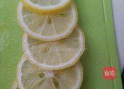 凉爽蜂蜜柠檬水的做法图解1