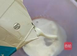 牛奶燕麦粥 的做法图解2