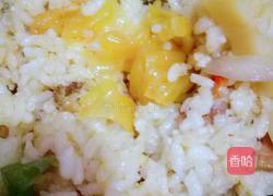 自创咸菜火腿炒饭的做法图解1