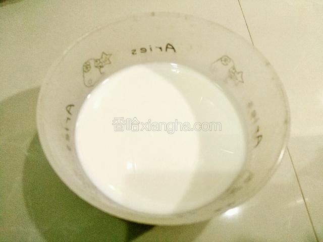 稠酸奶，跟自己做的一样，