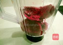 火龙果蜂蜜奶昔的做法图解4