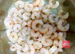 碗豆炒虾仁的做法图解2