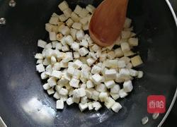 炒椒盐馒头丁的做法图解2