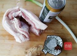 焦糖啤酒红烧肉的做法图解1