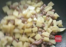 土豆闷饭的做法图解2