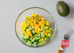 牛油果沙拉的做法图解1