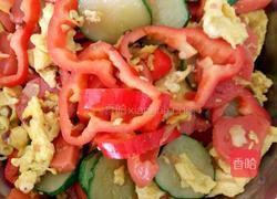 黄瓜火腿炒鸡蛋的做法图解4