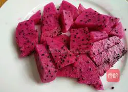 Illustration of how to make fruit snow-skin mooncakes 1