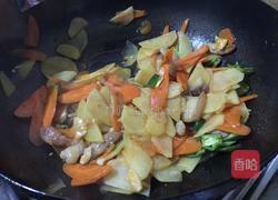 胡萝卜土豆肉片的做法图解8