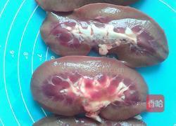 竹筒焖猪腰的做法图解2