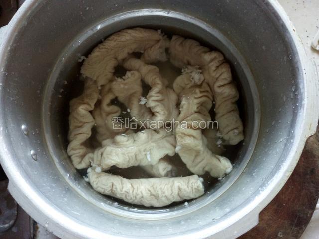 放高压锅大火煮开后转小火慢炖20分钟