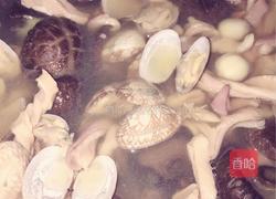 猪肚花蛤莲子汤的做法图解7