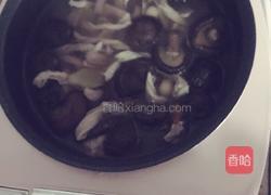 猪肚花蛤莲子汤的做法图解6