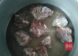 胡萝卜冬瓜骨头汤的做法图解2