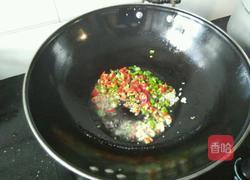 青红椒炒番薯叶的做法图解4