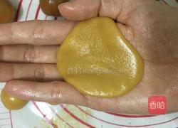 广式莲蓉蛋黄月饼的做法图解15