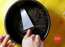 彩虹慕斯蛋糕的做法图解3