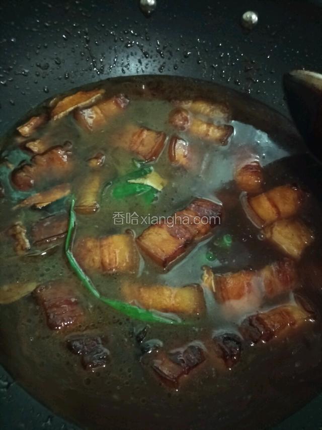 加入适量清水大火烧开转小火焖40分钟
