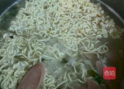 美味的火腿泡面的做法图解4