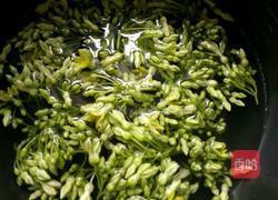 夜来香排骨汤的做法图解1