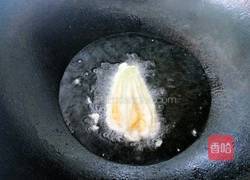 酥炸南瓜花的做法图解4