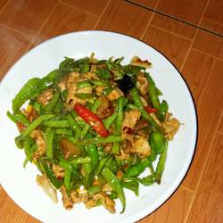 肉片炒长豆的做法[图]
