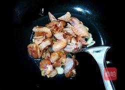 木耳炒鸡肉的做法图解4