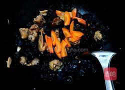 木耳炒鸡肉的做法图解5
