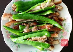 辣椒炒肉皮的做法图解1