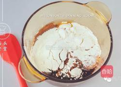 黑森林蛋糕的做法图解3