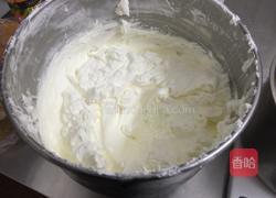 草莓松露水果蛋糕的做法图解1