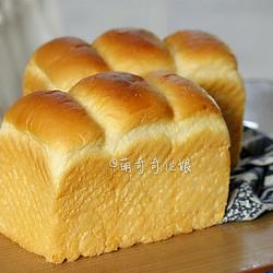 淡奶油土司（冷藏中种法）的做法[图]