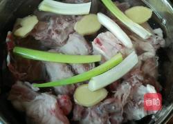 老北京秘制羊蝎子的做法图解1