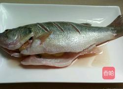 黄豆酱蒸鱼的做法图解4