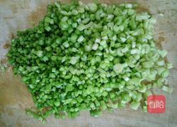 芹菜木耳鸡蛋素包的做法图解6