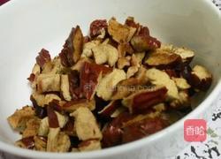 红枣桂圆鸡蛋红糖水的做法图解2