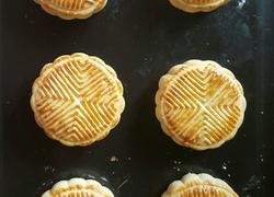 莲蓉蔓越莓月饼