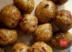 莲蓉蔓越莓月饼的做法图解2