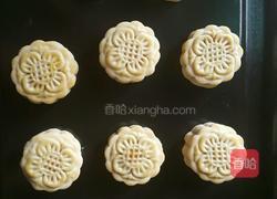 莲蓉蔓越莓月饼的做法图解9