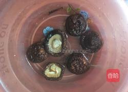 香菇玉米咸蛋粥的做法图解5