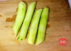 青瓜炒鸡蛋的做法图解1