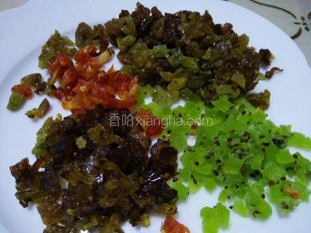 水果分别干切成细末
